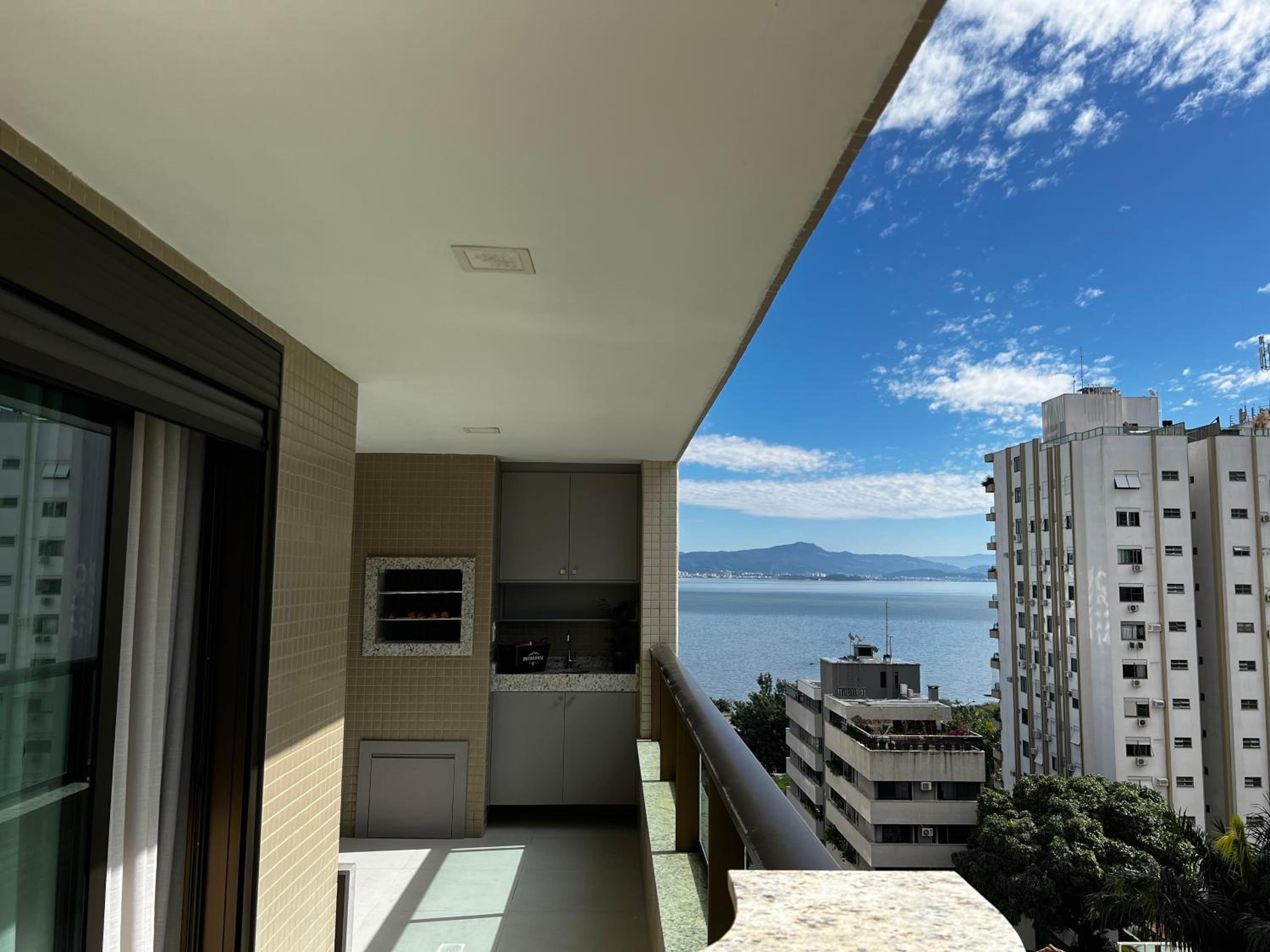 Apto alto padrão - centro de Florianópolis
