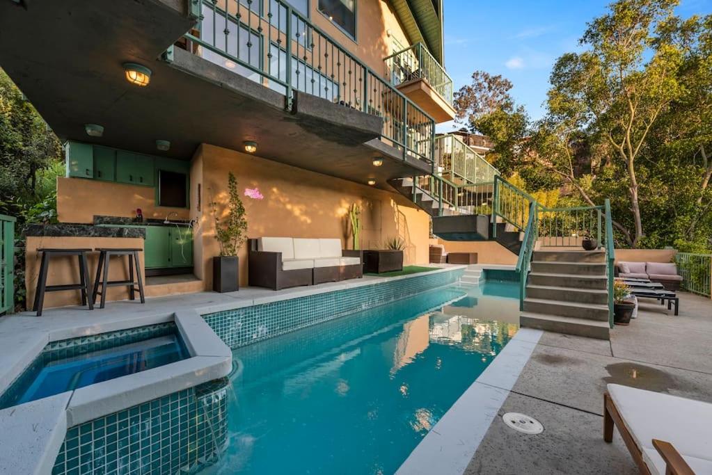 Laurel Canyon Hideaway - booking issues email Lawrencelaurelcyn at gmail