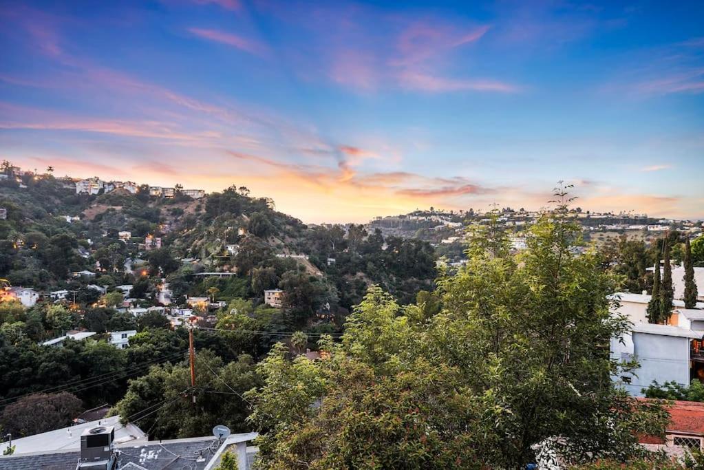 Laurel Canyon Hideaway - booking issues email Lawrencelaurelcyn at gmail