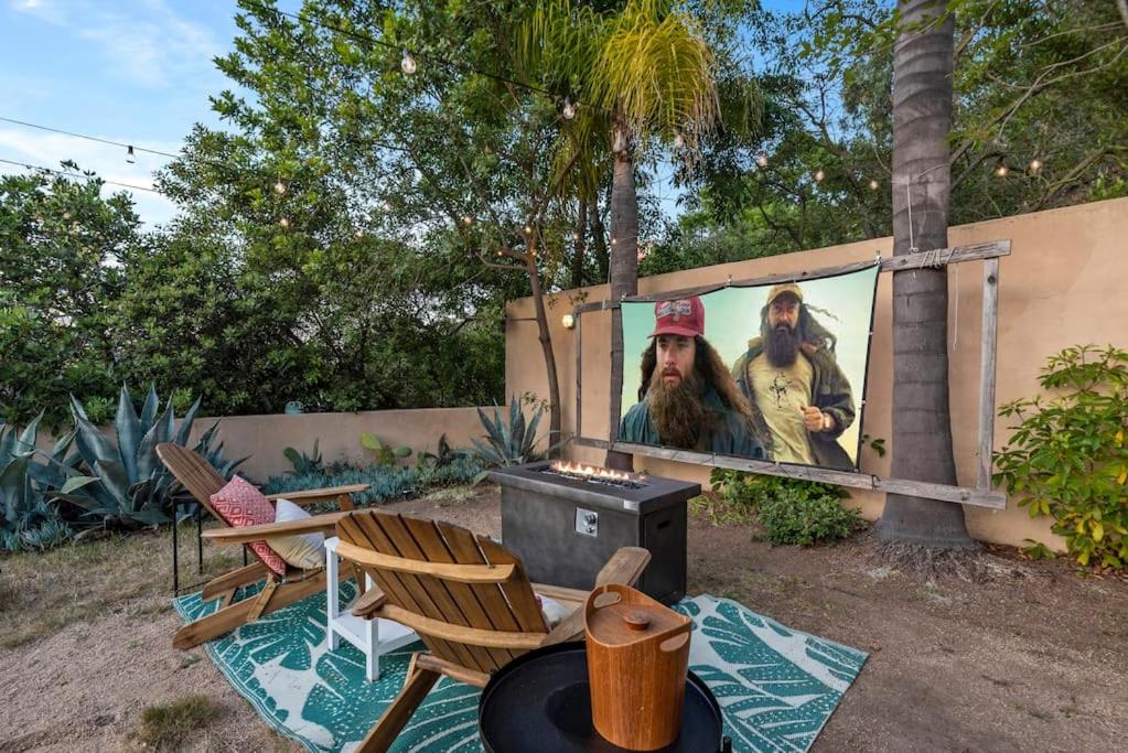 Laurel Canyon Hideaway - booking issues email Lawrencelaurelcyn at gmail