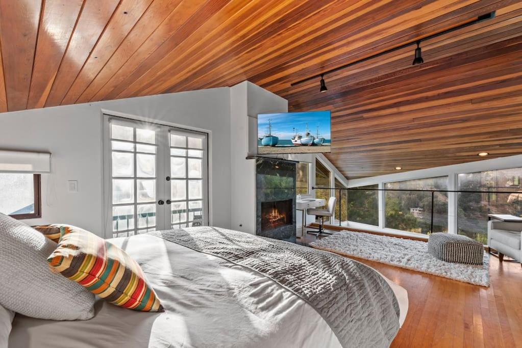 Laurel Canyon Hideaway - booking issues email Lawrencelaurelcyn at gmail