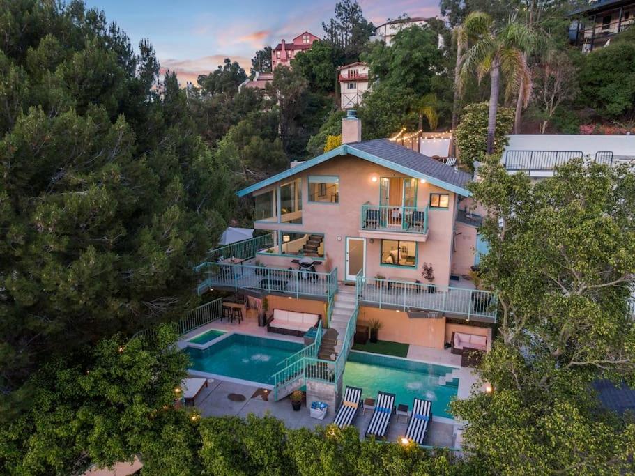 Laurel Canyon Hideaway - booking issues email Lawrencelaurelcyn at gmail