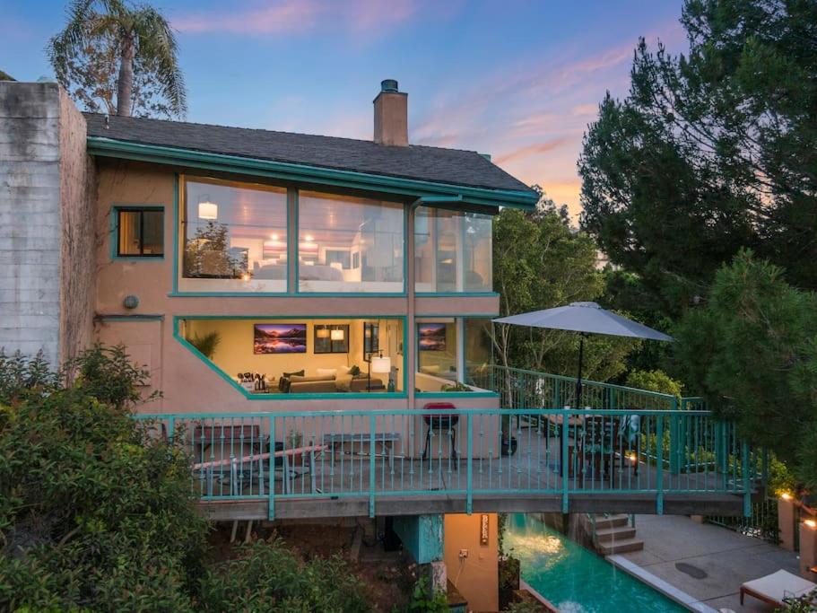 Laurel Canyon Hideaway - booking issues email Lawrencelaurelcyn at gmail