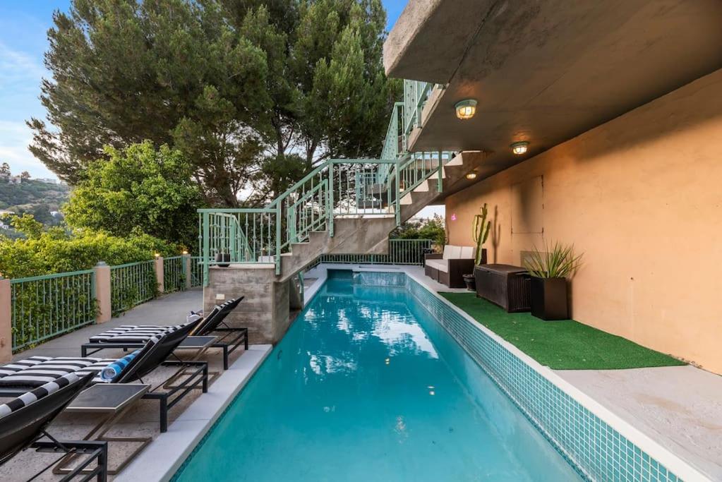 Laurel Canyon Hideaway - booking issues email Lawrencelaurelcyn at gmail
