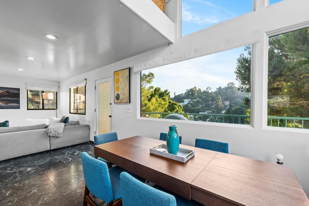 Laurel Canyon Hideaway - booking issues email Lawrencelaurelcyn at gmail