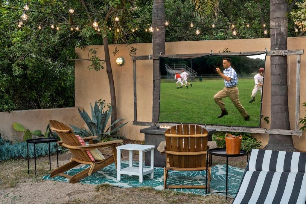 Laurel Canyon Hideaway - booking issues email Lawrencelaurelcyn at gmail