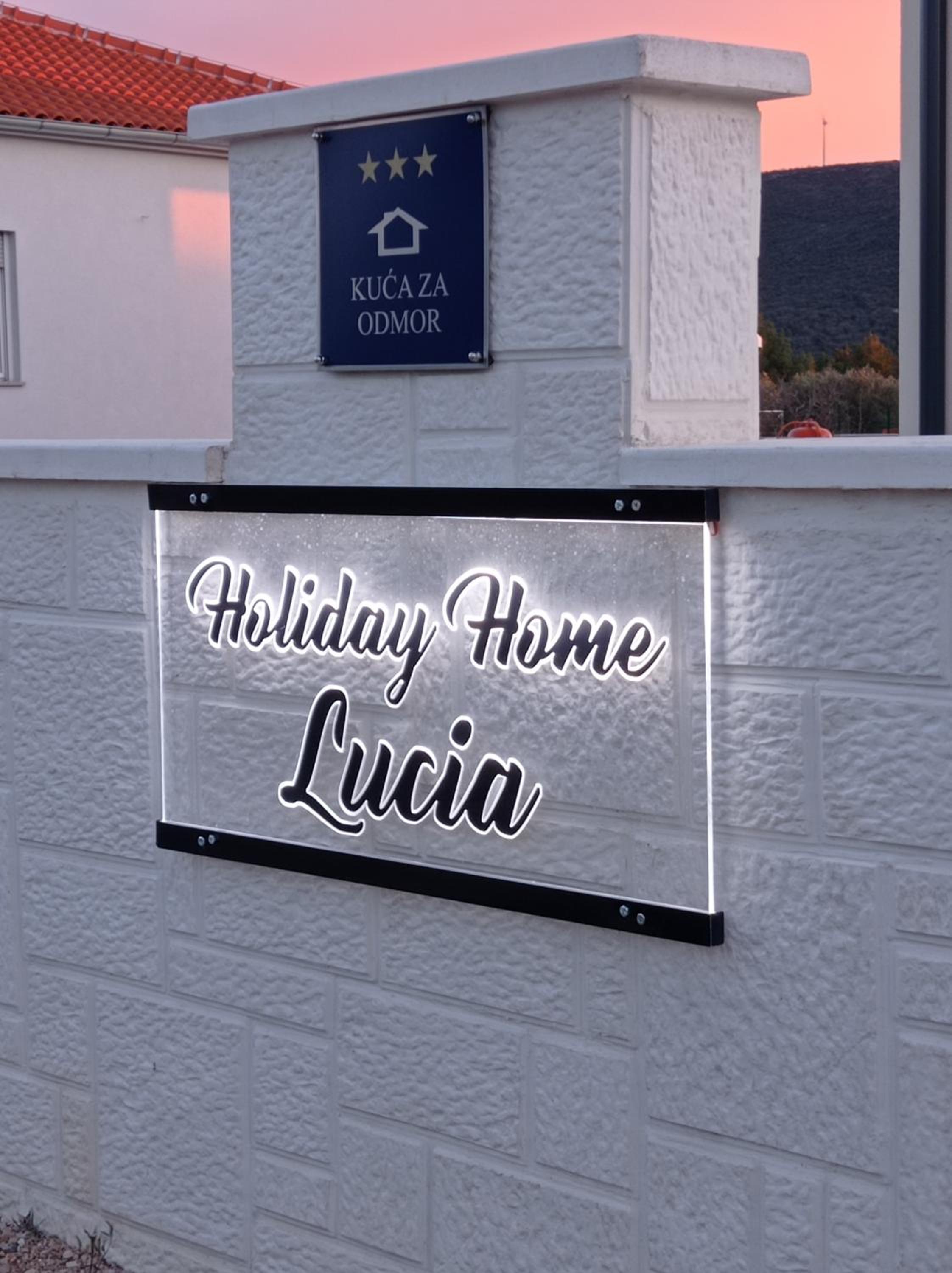 Holiday Home Lucia view 3