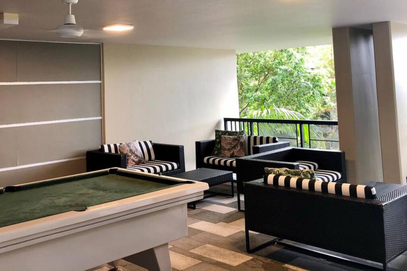 2 Bedroom Retreat above Hastings Street 8403