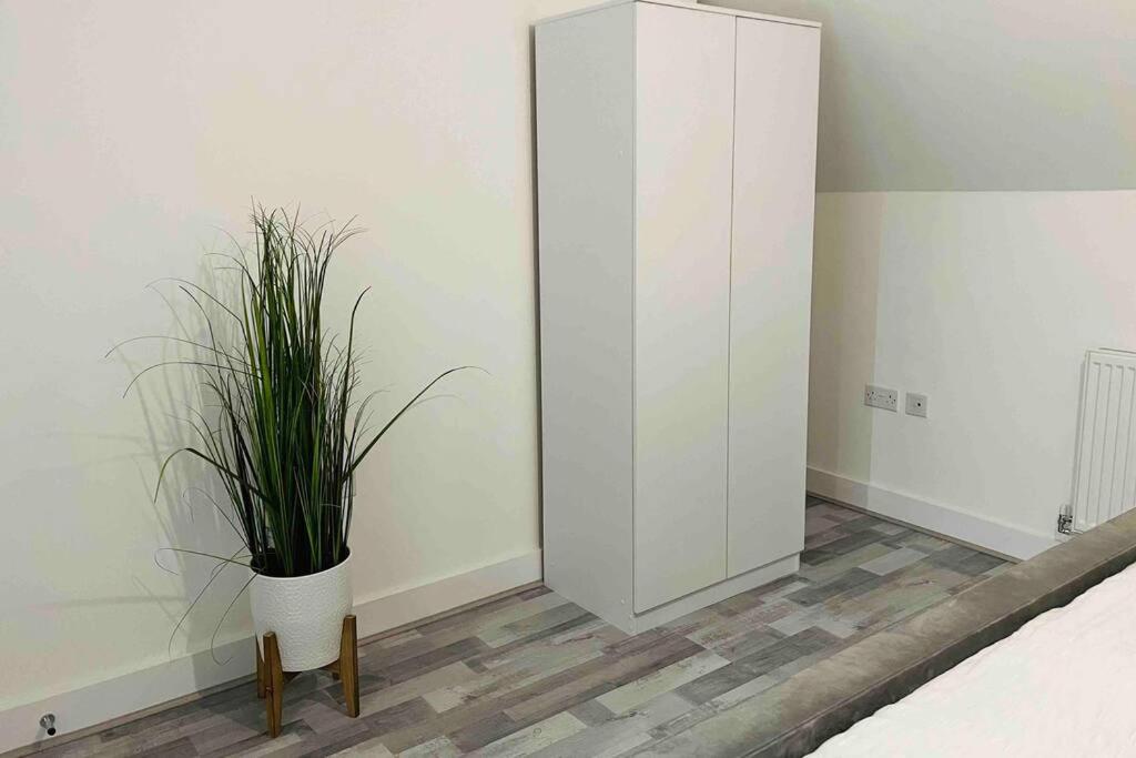 Luxurious modern new built 4 bedrooms