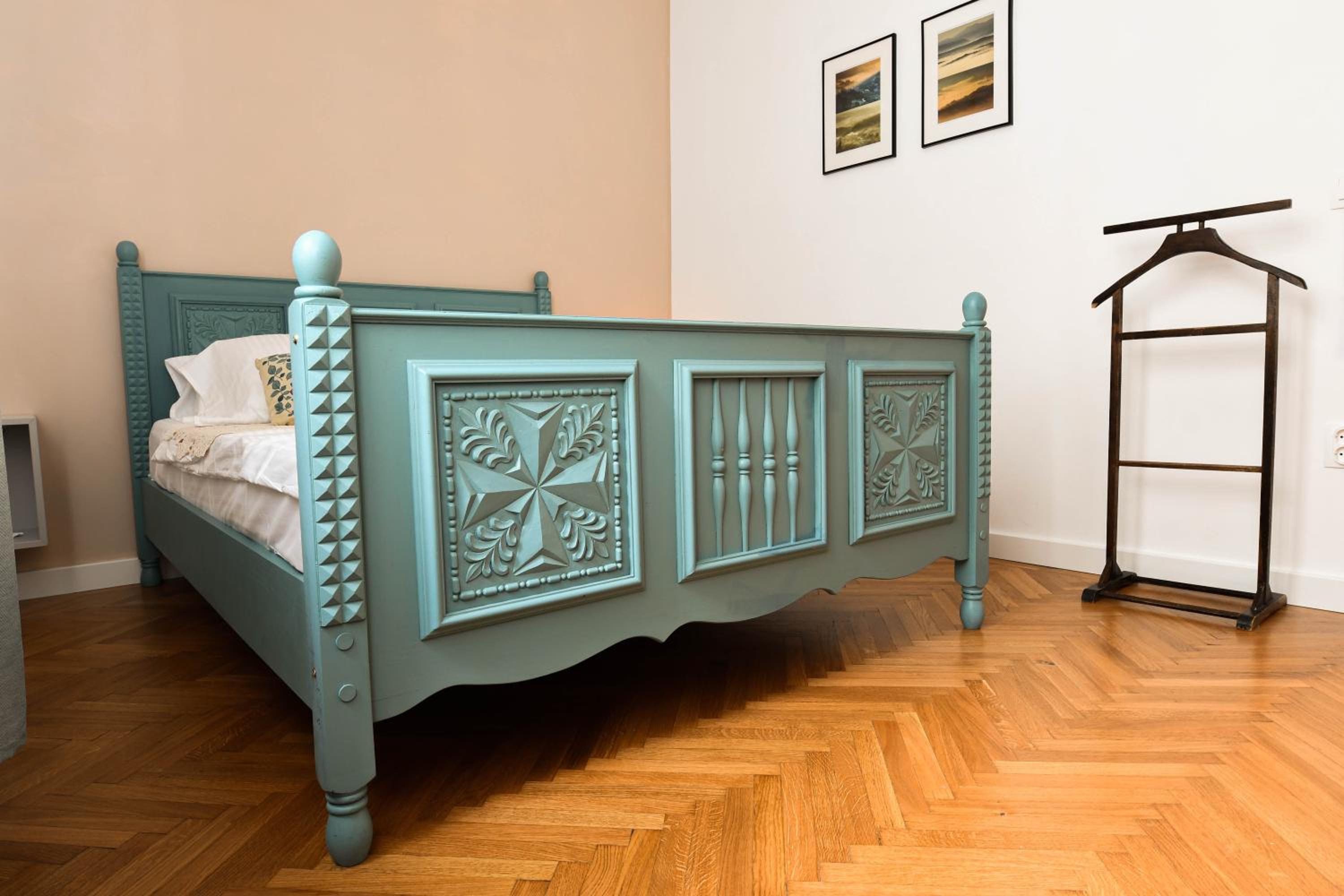 The Bridge Apartment