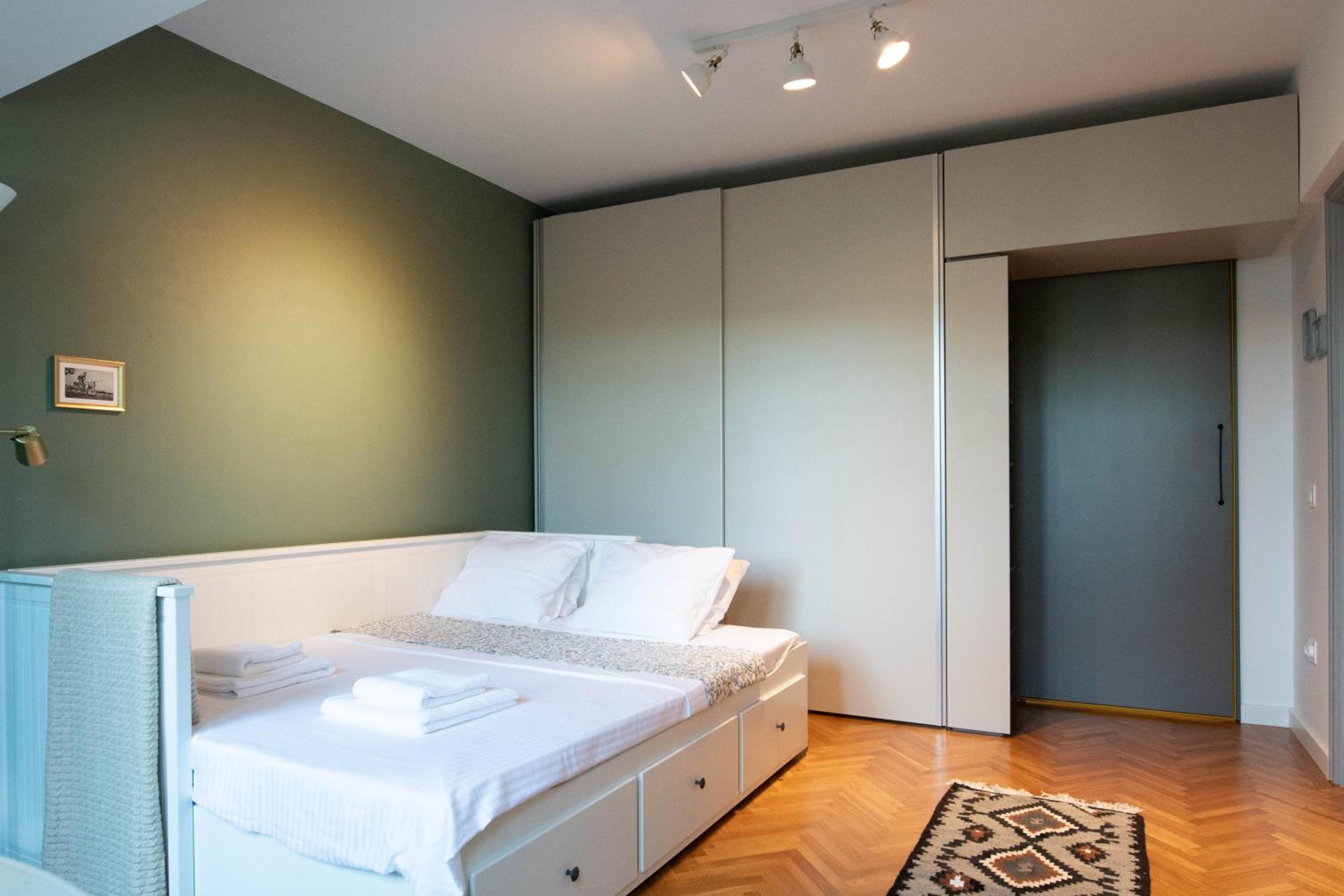The Bridge Apartment