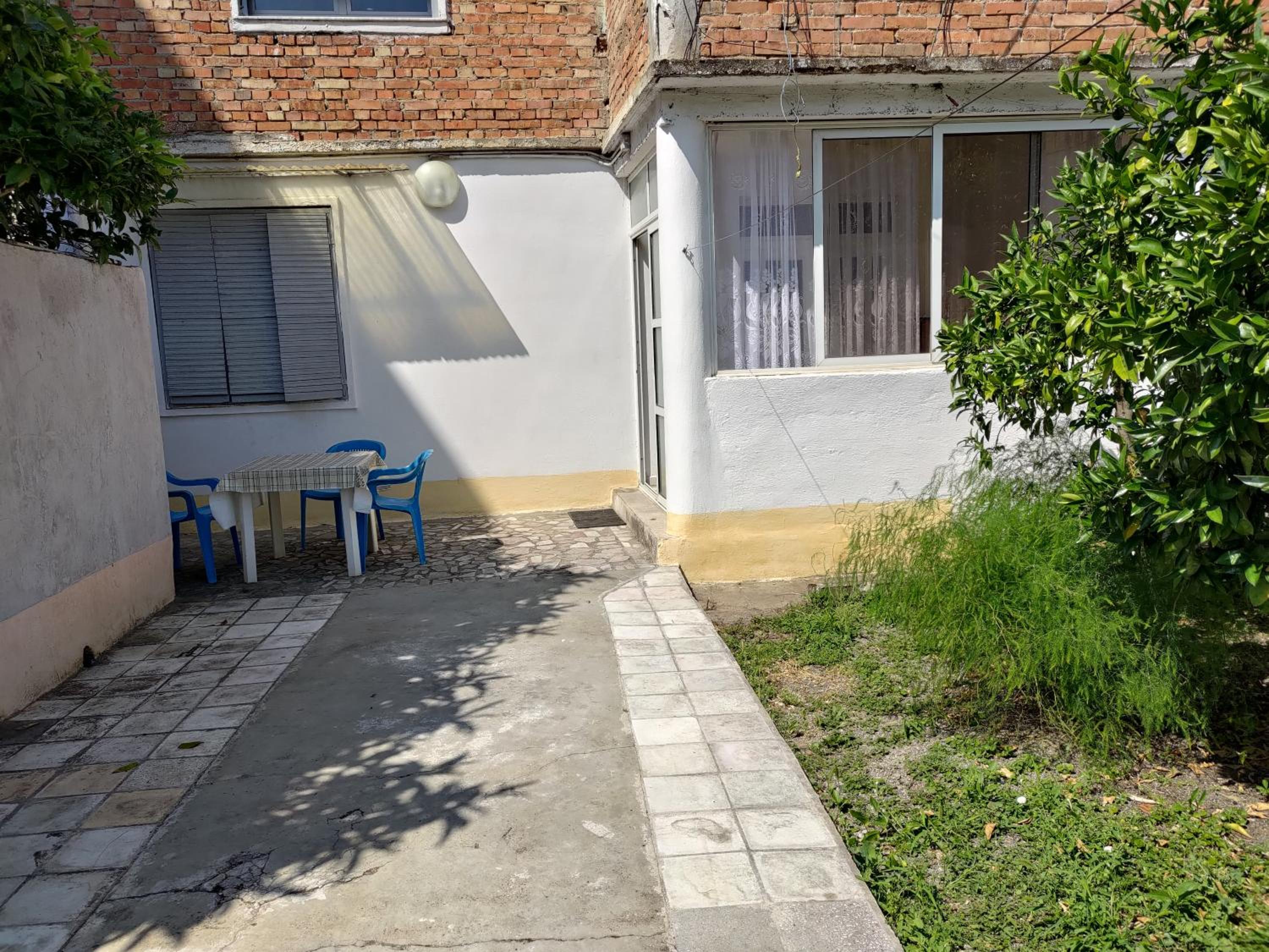 2 Bedroom house in center of Tirana (parking)
