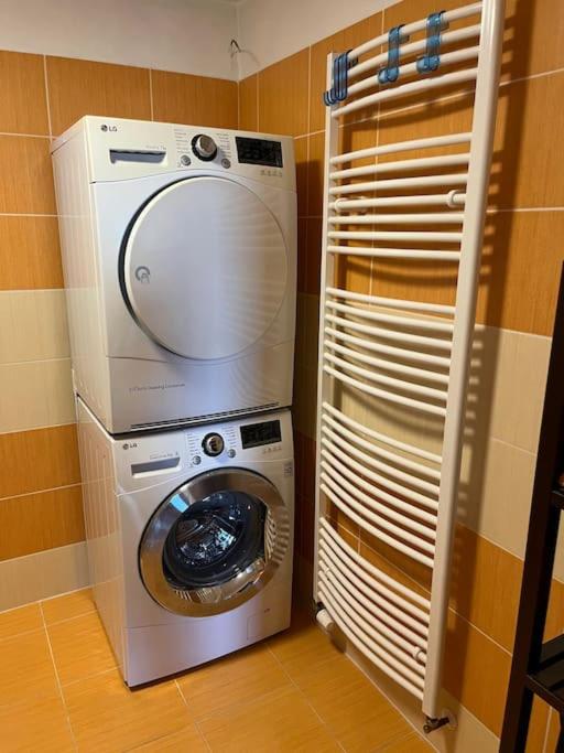 Vila v Brdech s bazénem, infra saunou a vybavením