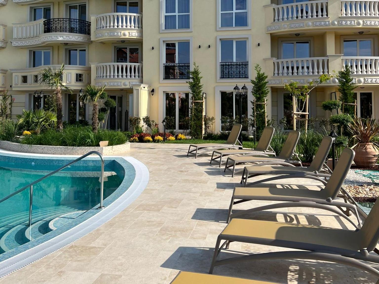 Golden leaf, swimming pool view
