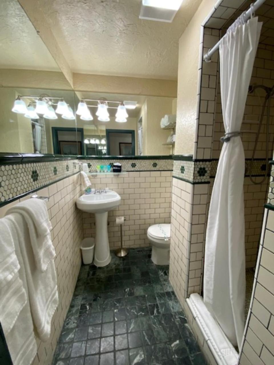 Photo 18