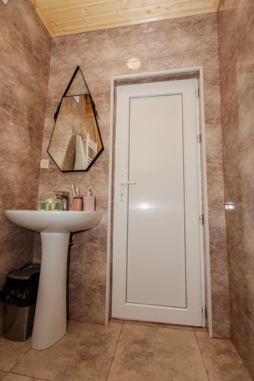 Eco cottage in Borjomi with pool 2 view 4