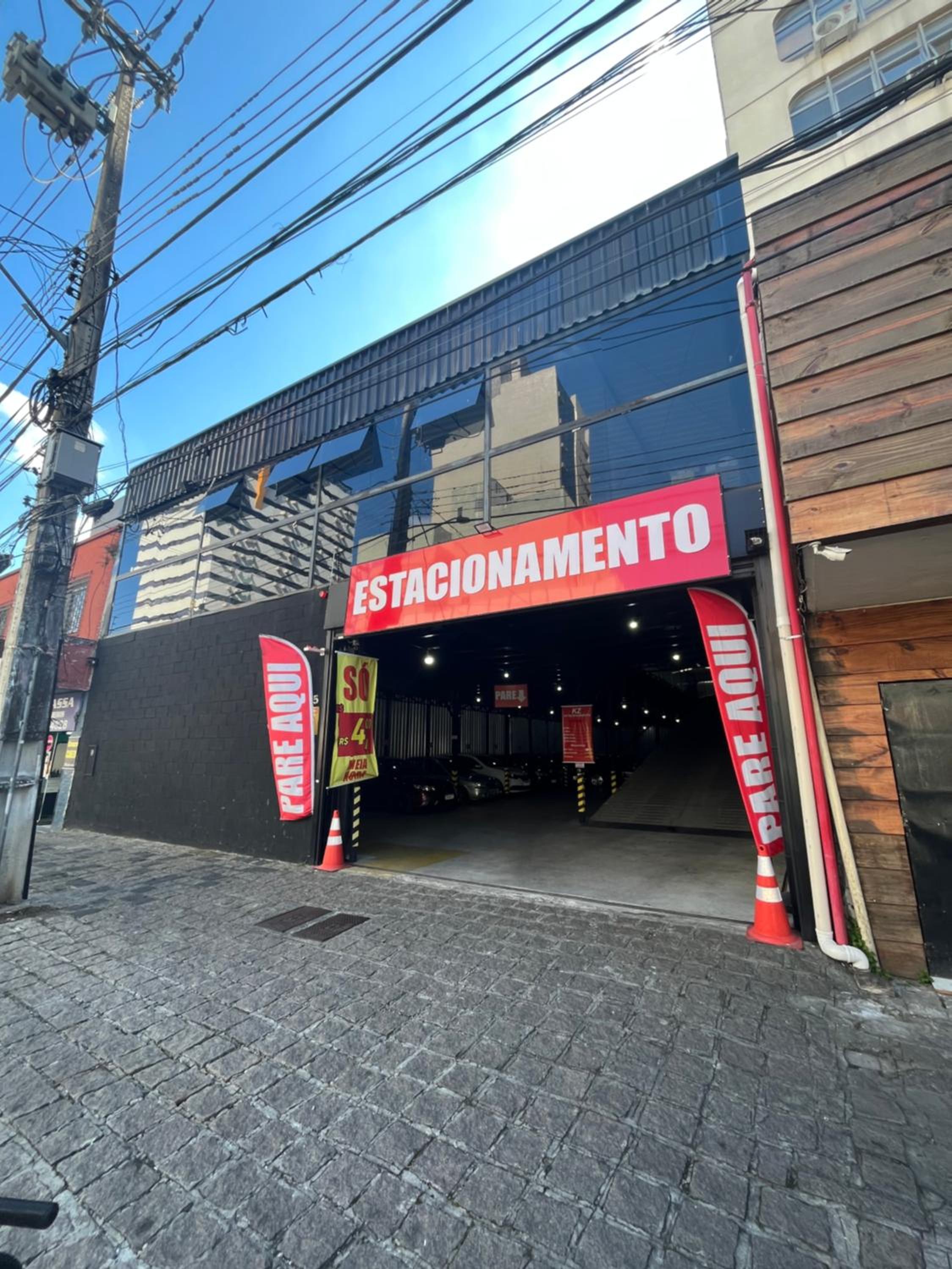 Studio inteiro ótima localização centro
