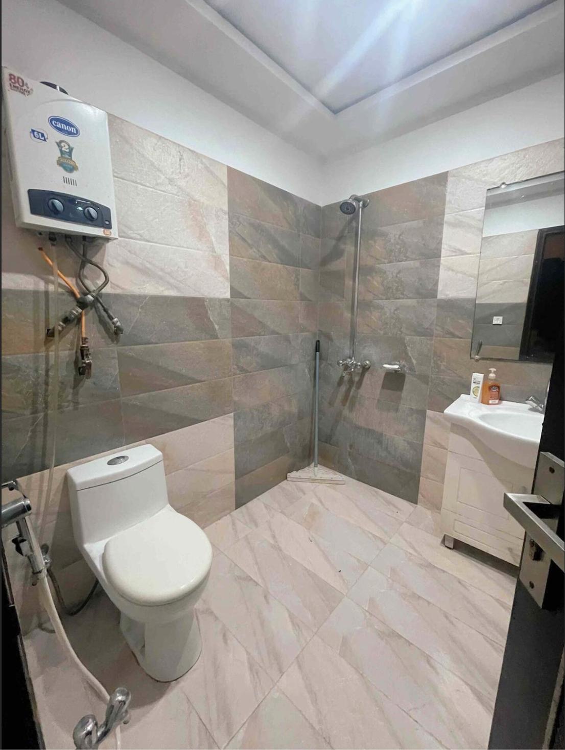 Luxury Private Top Floor Apartment in Heart of Bahria Town