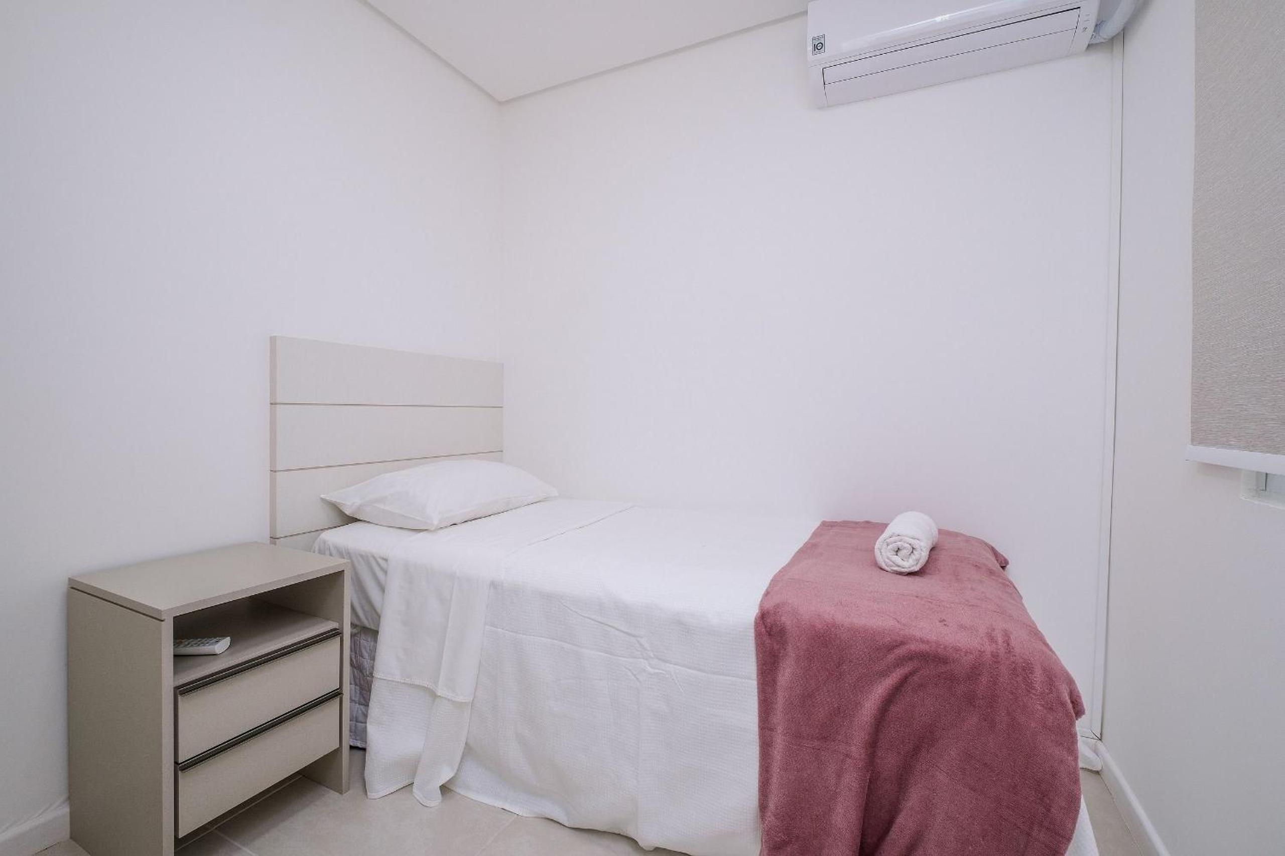 Incrível casa com churrasqueira em Jurerê RDR030