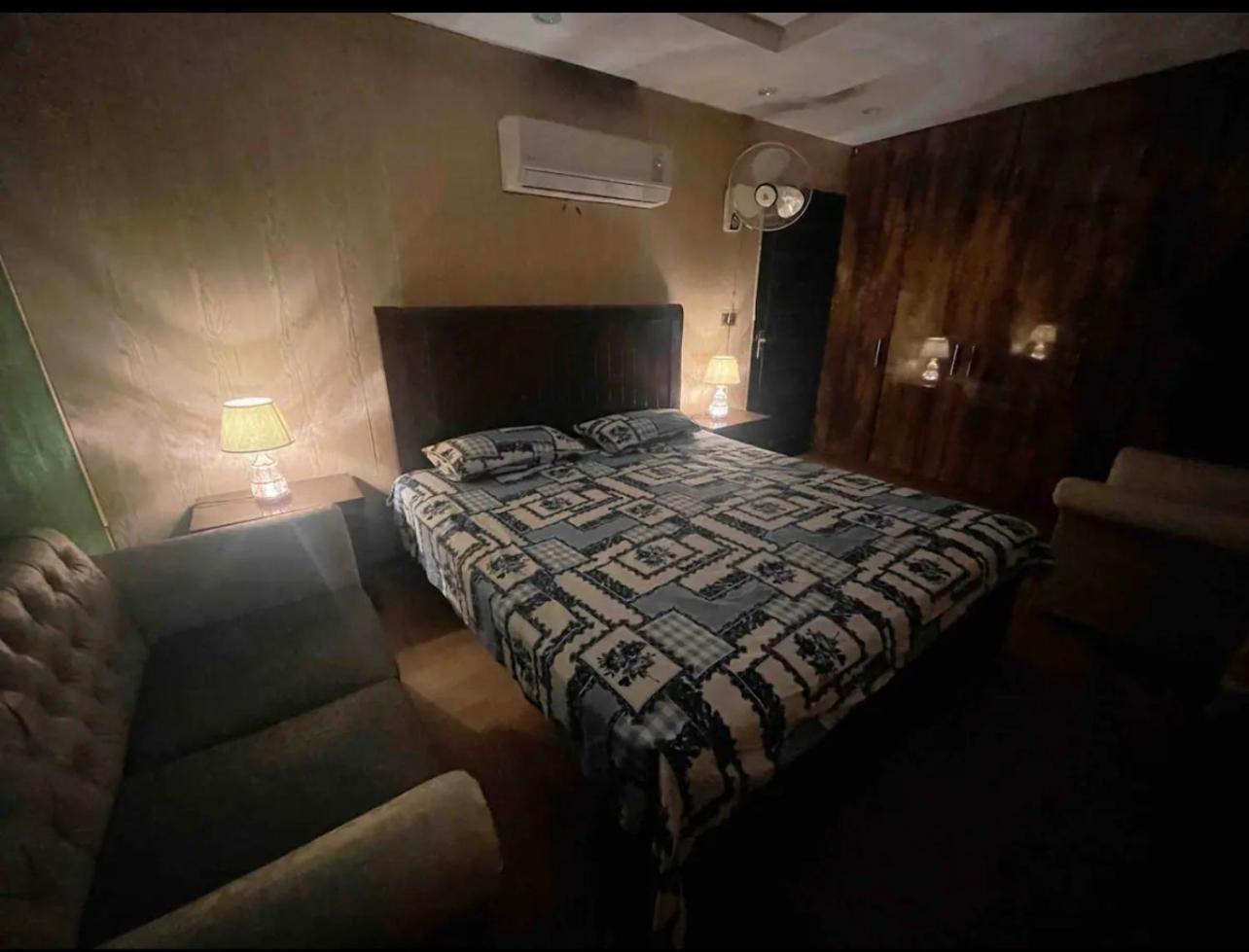 Luxury Private Top Floor Apartment in Heart of Bahria Town