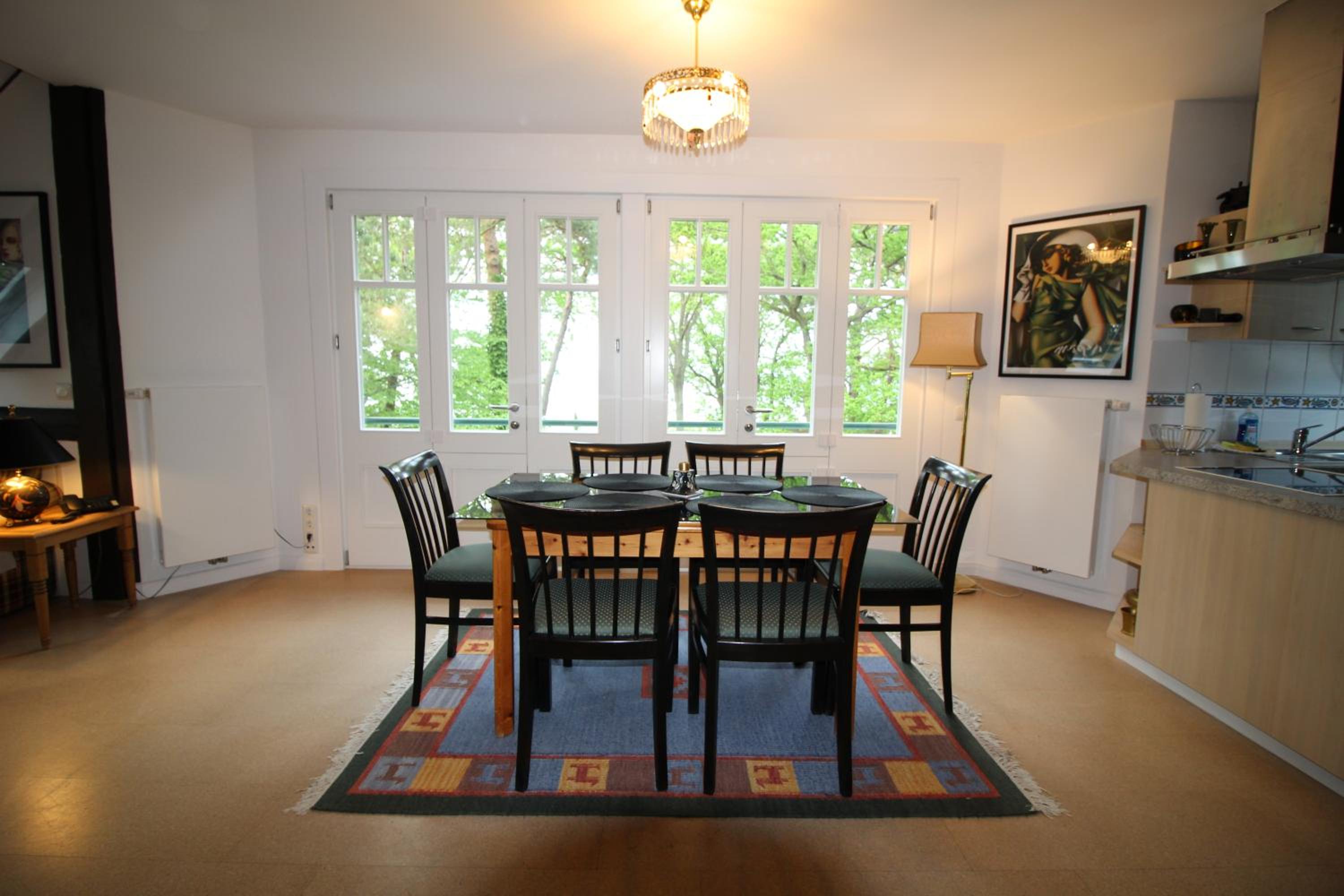 Strandvilla Hubertus Boltenhagen - Ferienwohnungen Apartment mit Parkplatz WLAN Küche Garten Grillplatz Waldbaden