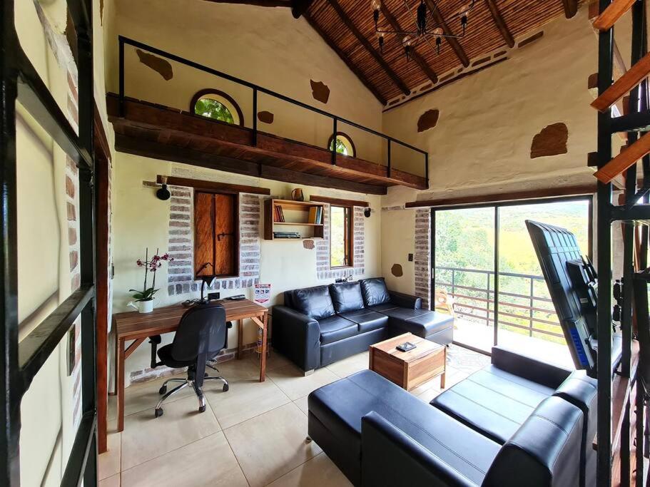 Casa Pájaro, en lo alto del Bosque