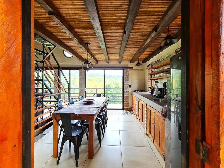 Casa Pájaro, en lo alto del Bosque