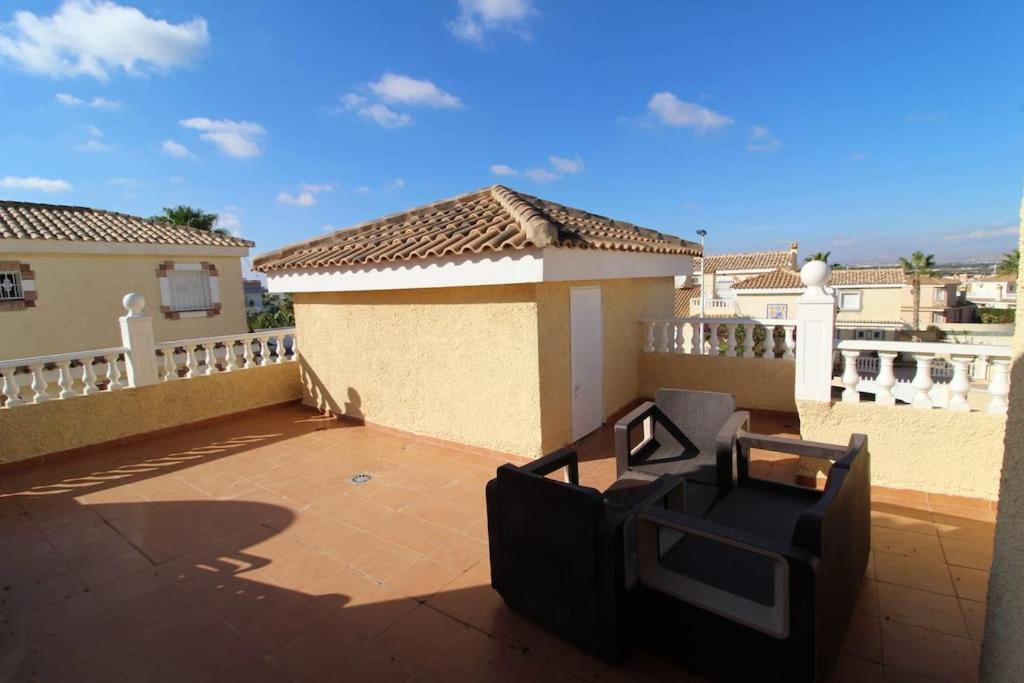 6BR Family Villa with Pool in Gran Alacant view 5