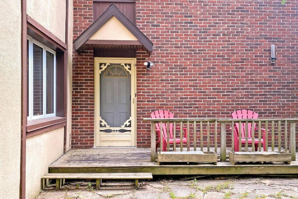Hidden Farm Escape in the Heart of Kawarthas
