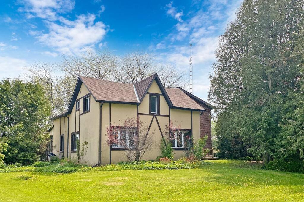 Hidden Farm Escape in the Heart of Kawarthas