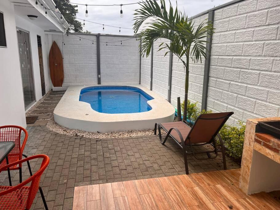Beach House Herradura Jacó - Private pool