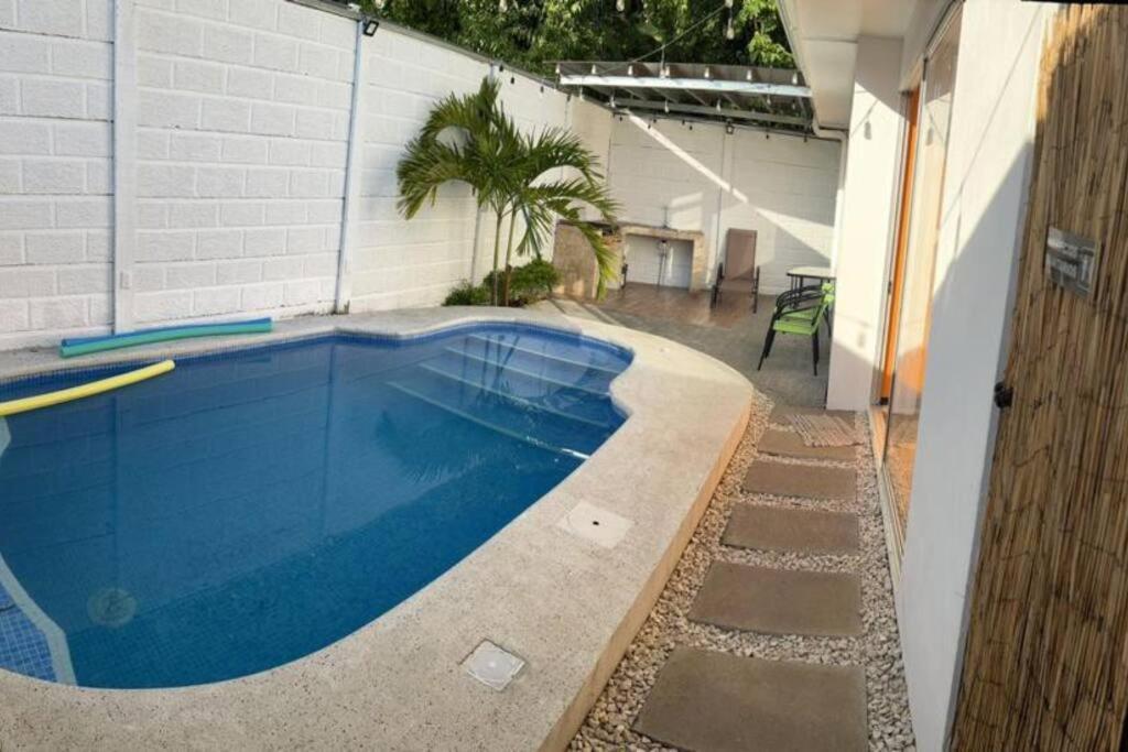 Beach House Herradura Jacó - Private pool