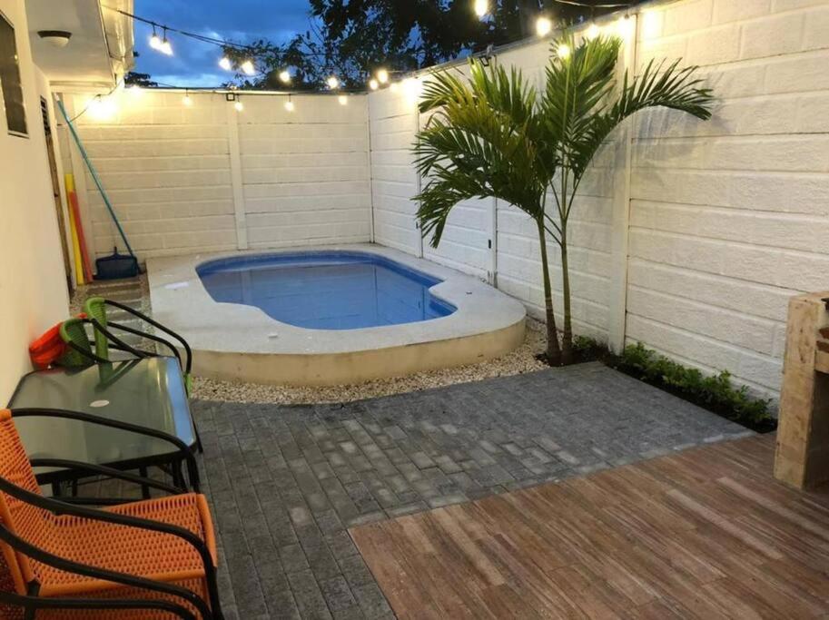 Beach House Herradura Jacó - Private pool