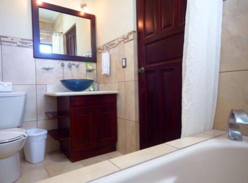 The Oaks Tamarindo Pool Front Condominiums fast wifi