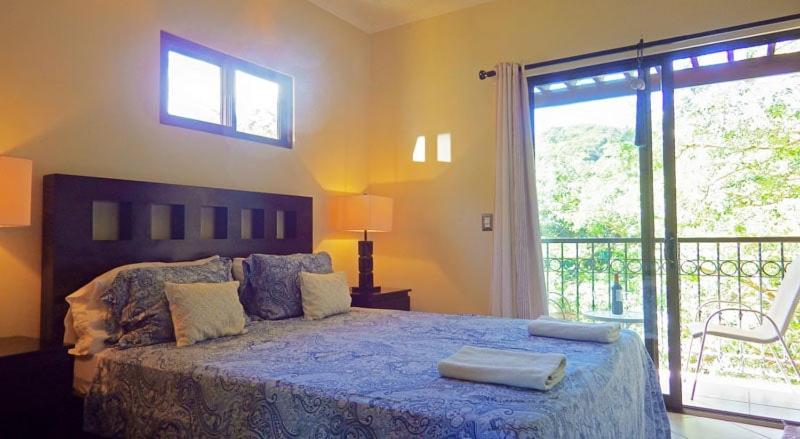 The Oaks Tamarindo Pool Front Condominiums fast wifi