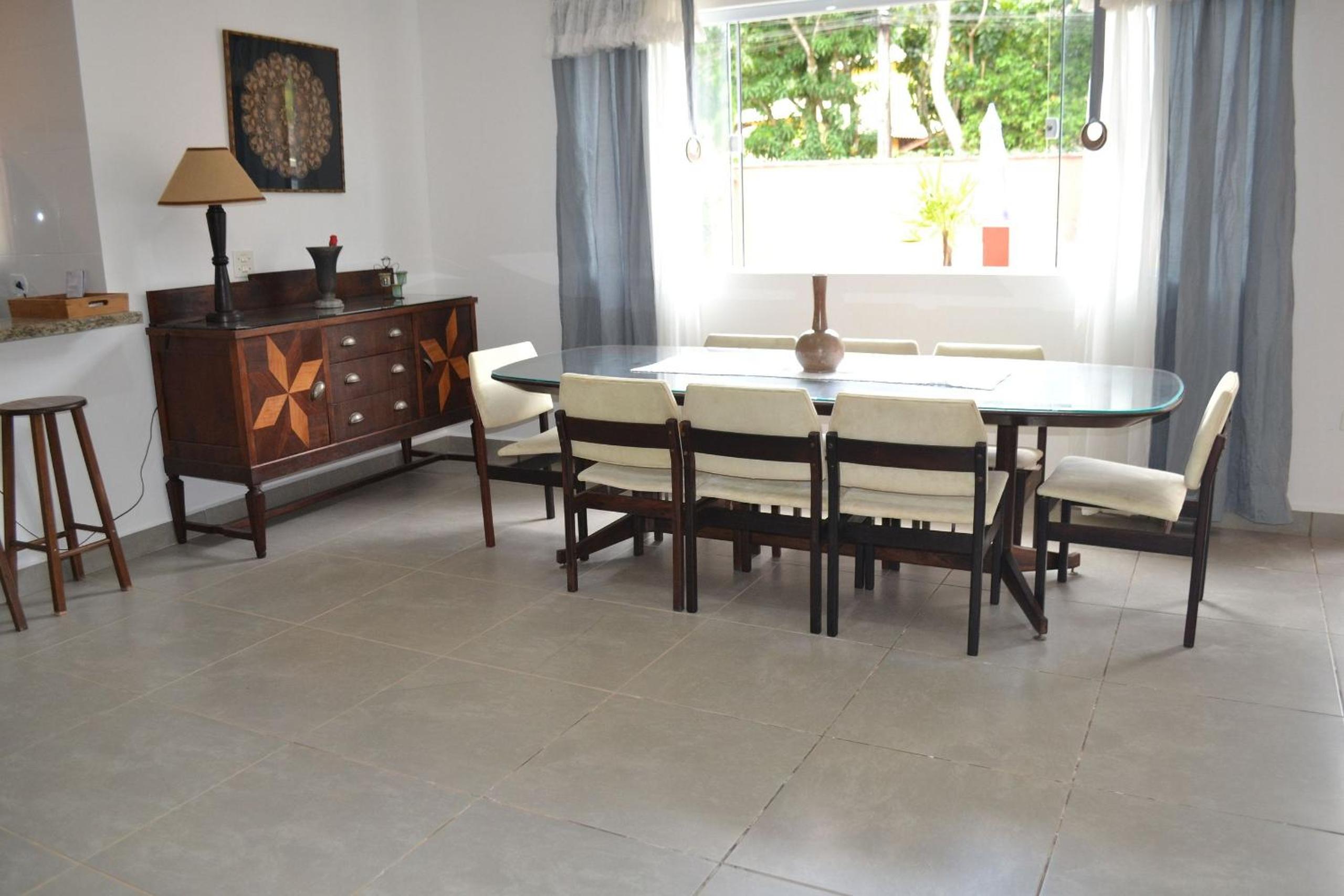 4 dorm com piscina a 350 m de Camburizinho