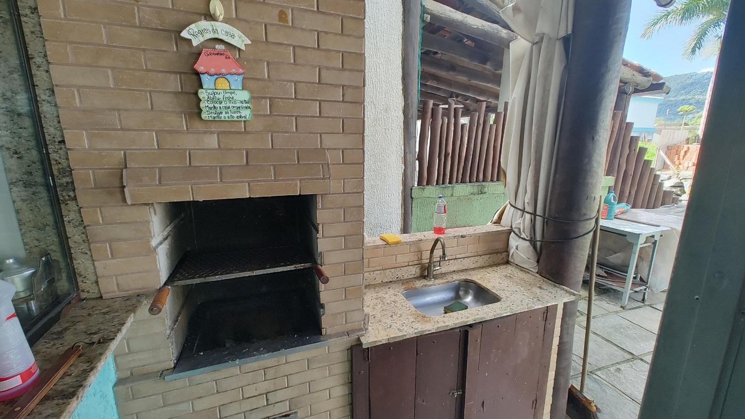 Casa com deck navegável e jacuzzi em Angra dos Reis RJ - Praia da Ribeira