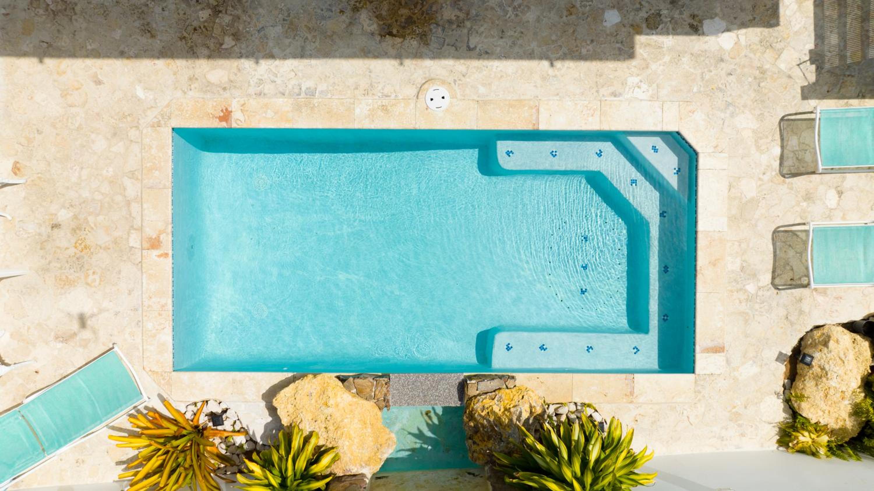 R&V Combate Beach House, 2nd Floor with Pool view 4