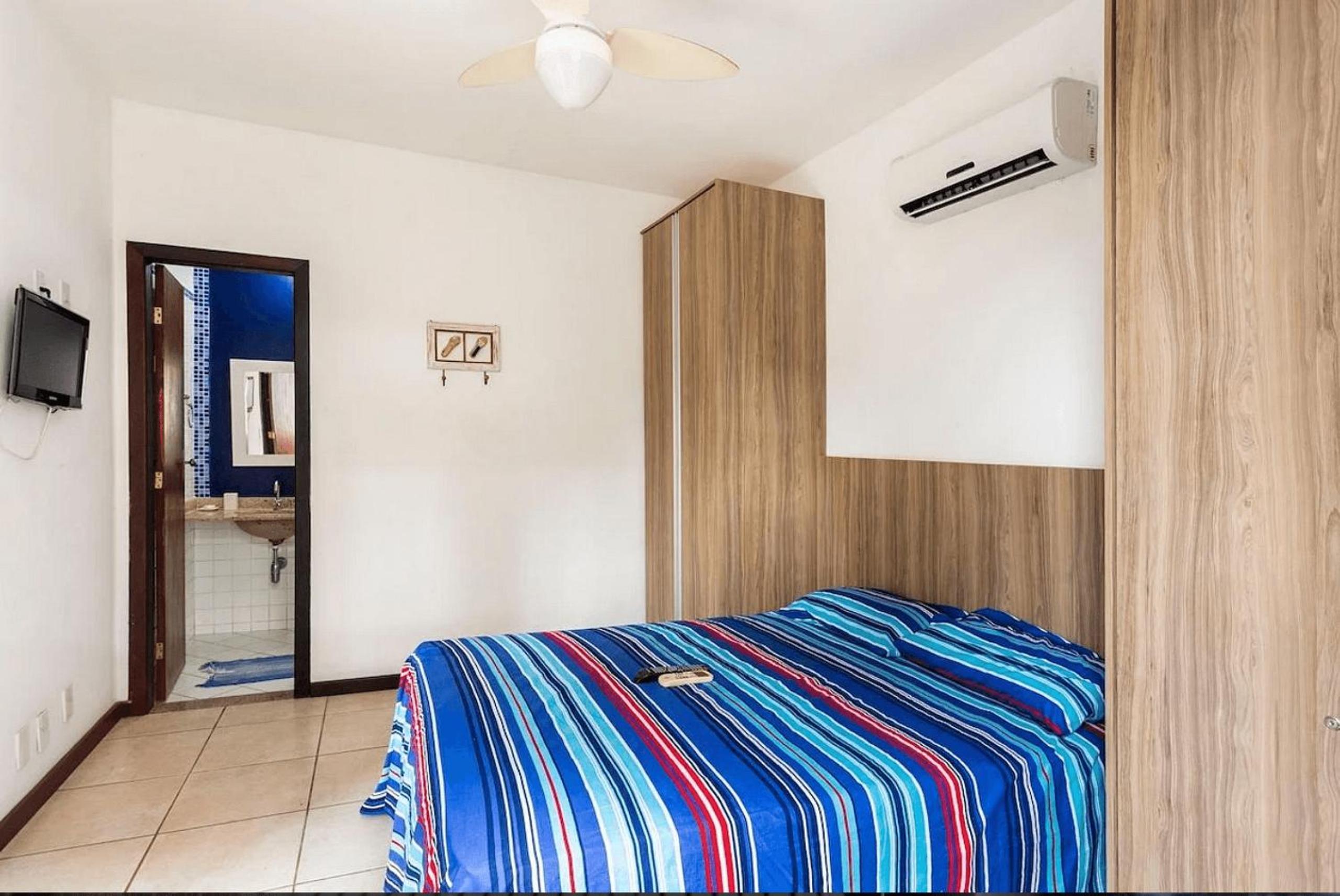 Casa com deck navegável e jacuzzi em Angra dos Reis RJ - Praia da Ribeira