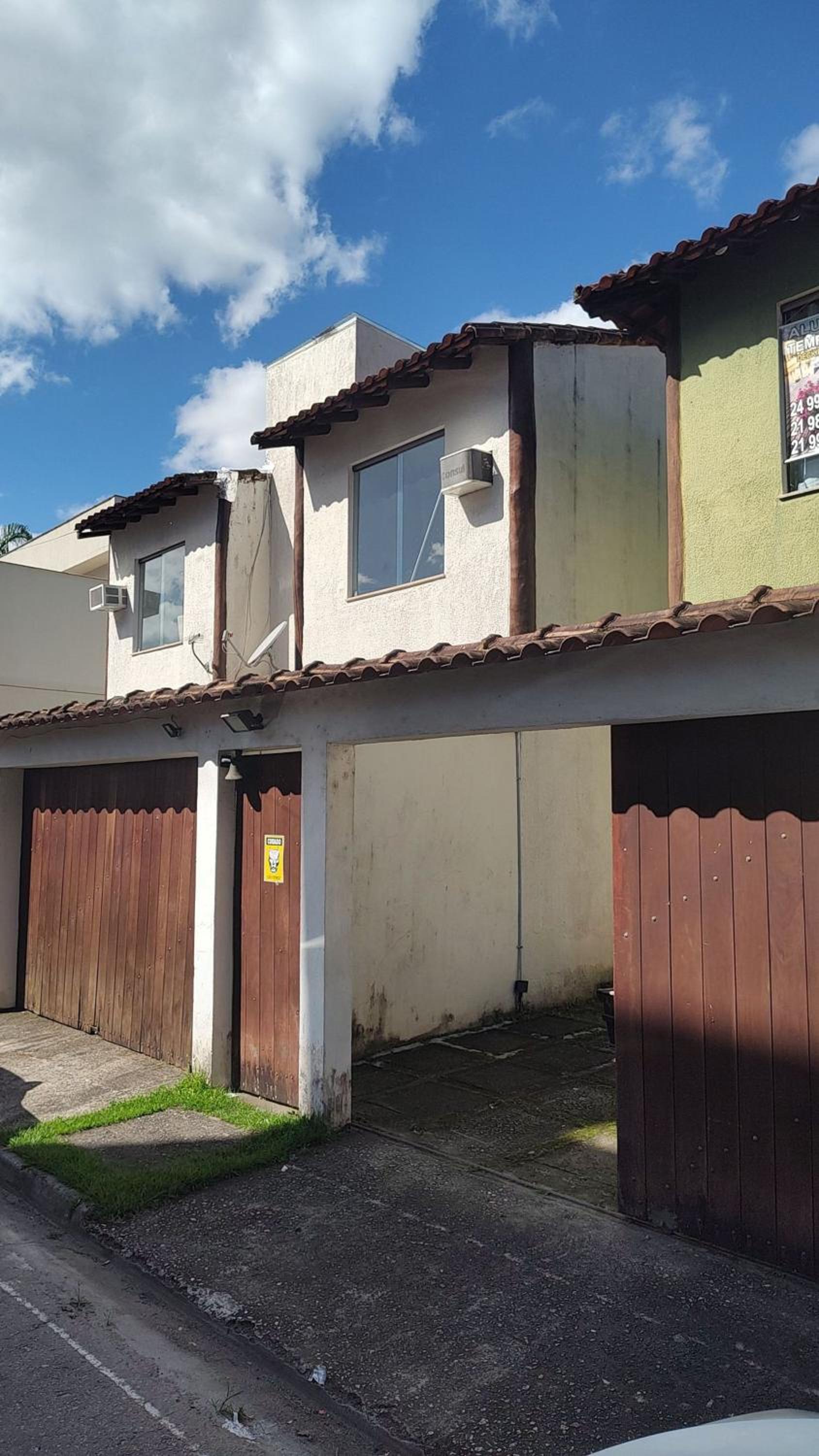 Casa com deck navegável e jacuzzi em Angra dos Reis RJ - Praia da Ribeira
