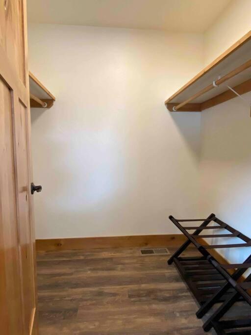 4 king beds w ensuites Double the Living Space! view 5