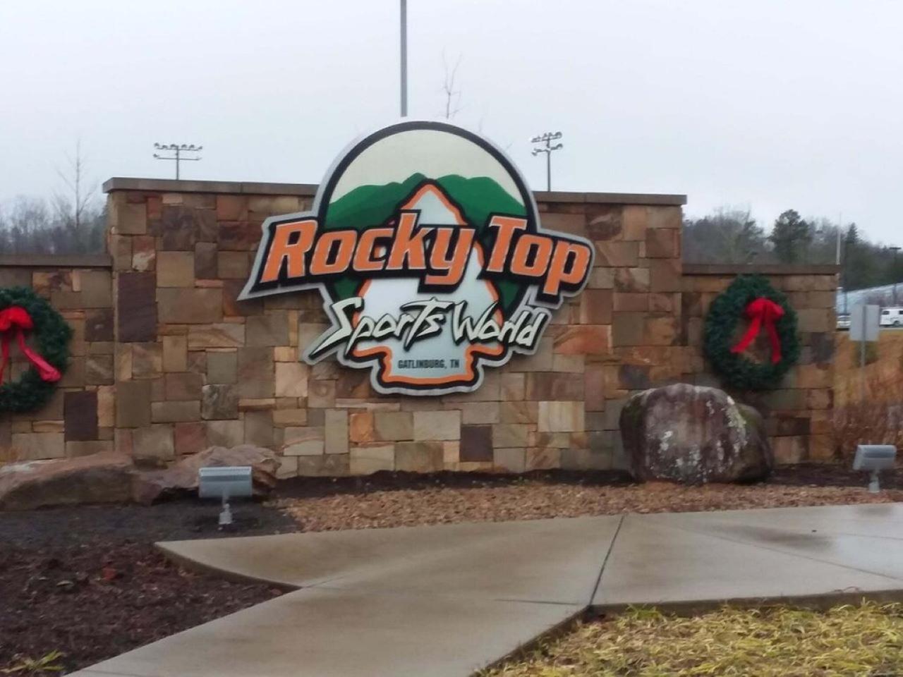 SPECIAL RATE Golfer's Paradise & 10 Minutes to Rocky Top Sports view 2