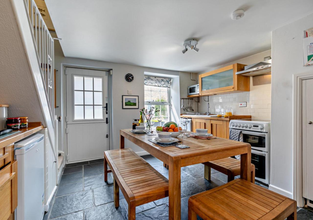 2 Bed in Edmonton oc-p00586