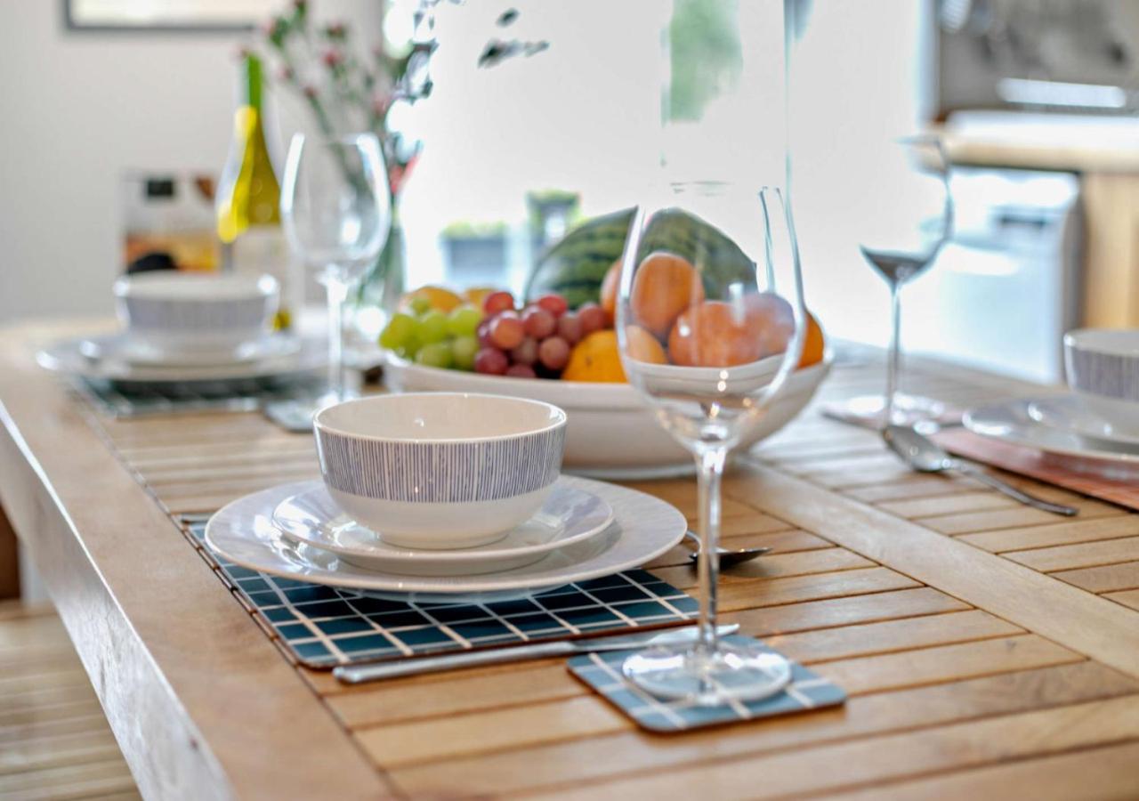 2 Bed in Edmonton oc-p00586