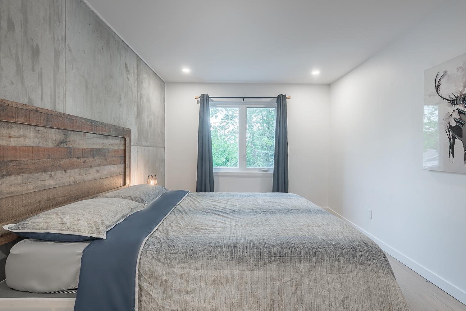 FREE PARKING PRIME LOCATION NEW MODERN CONDO