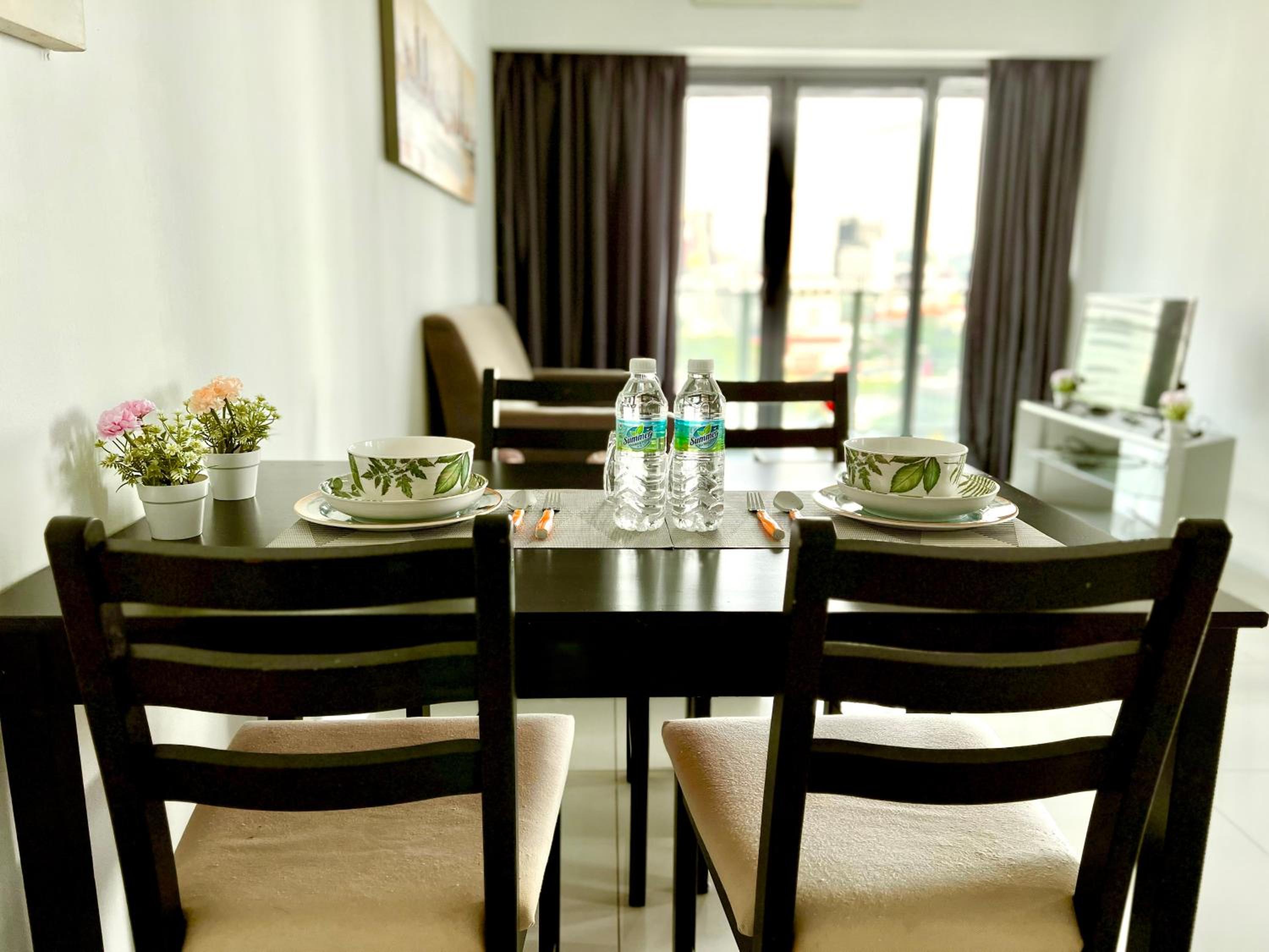 Marcu summer suites by whollmark