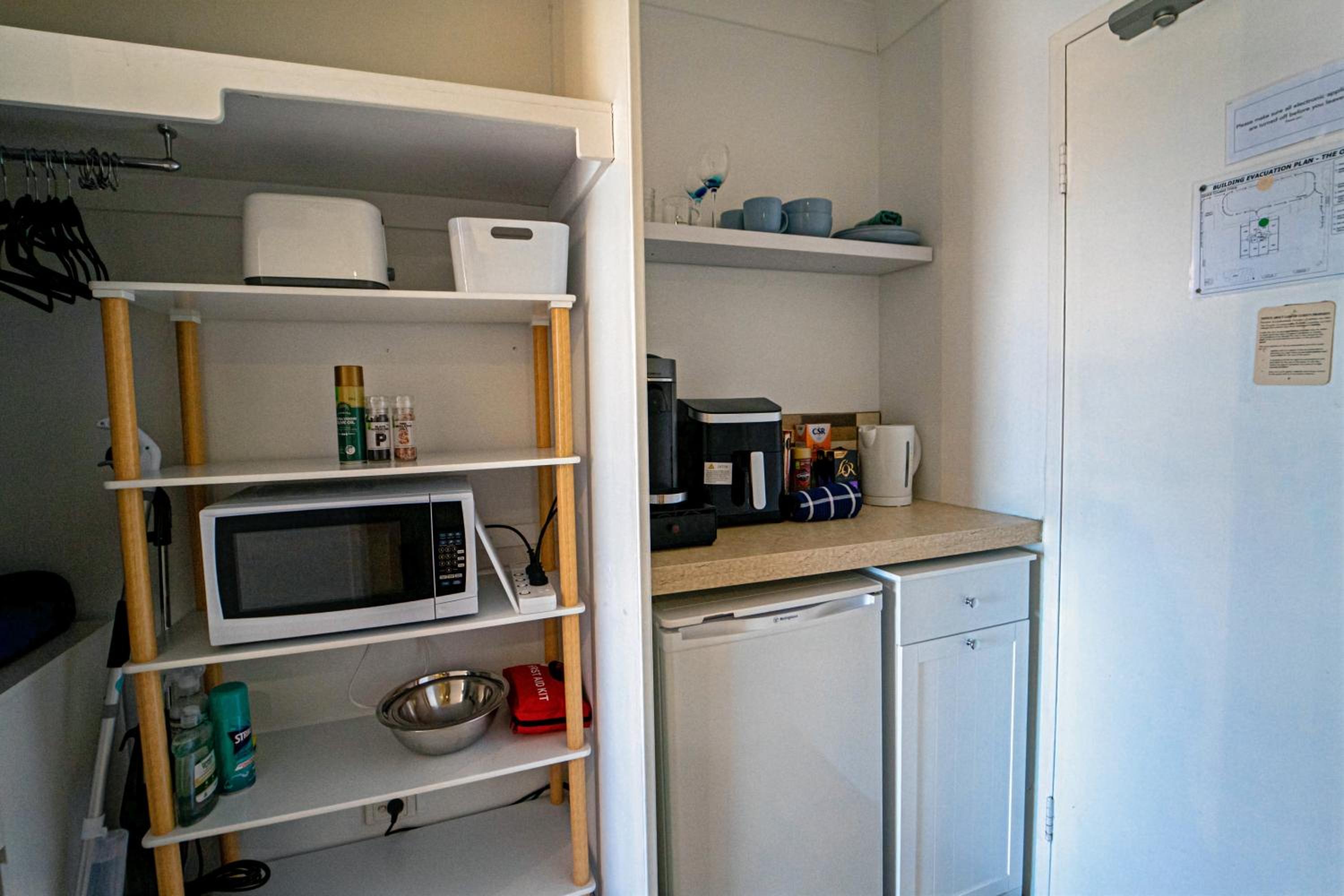 Charming Burleigh Studio
