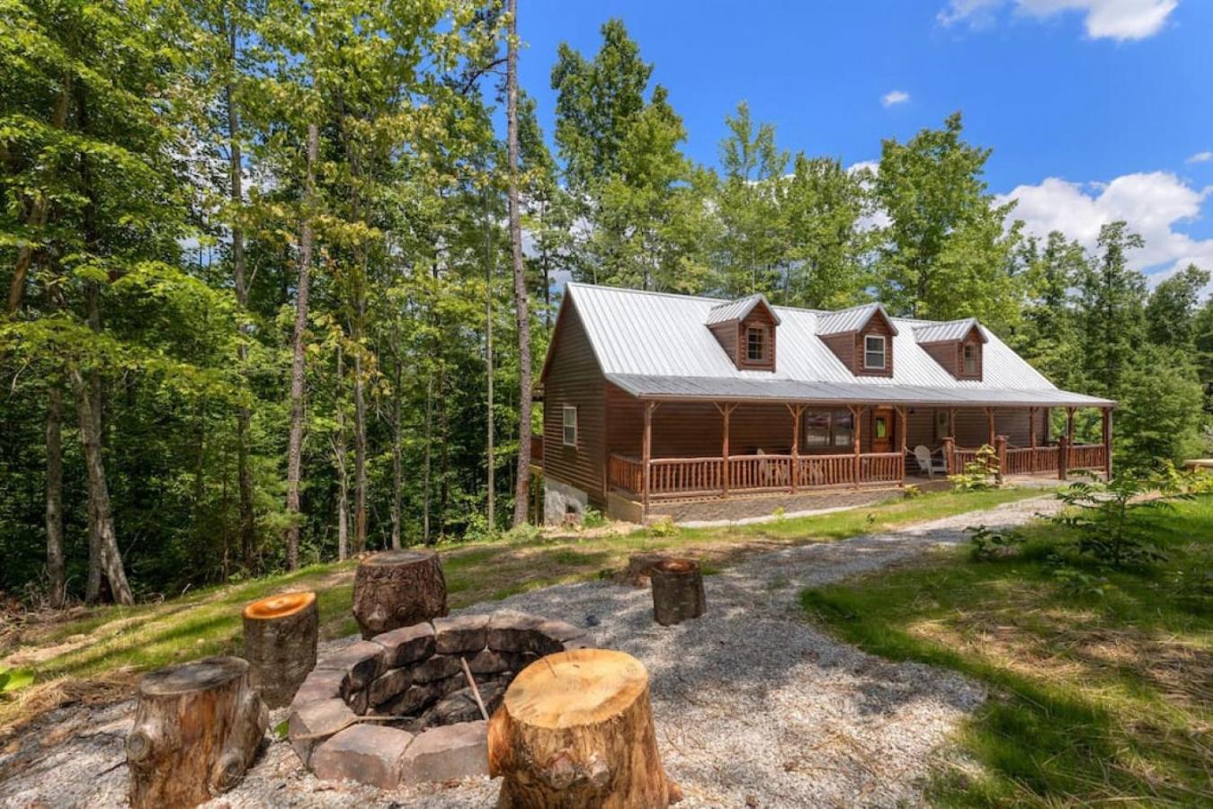 Private Cabin w King Bed and Private Hot Tub view 4