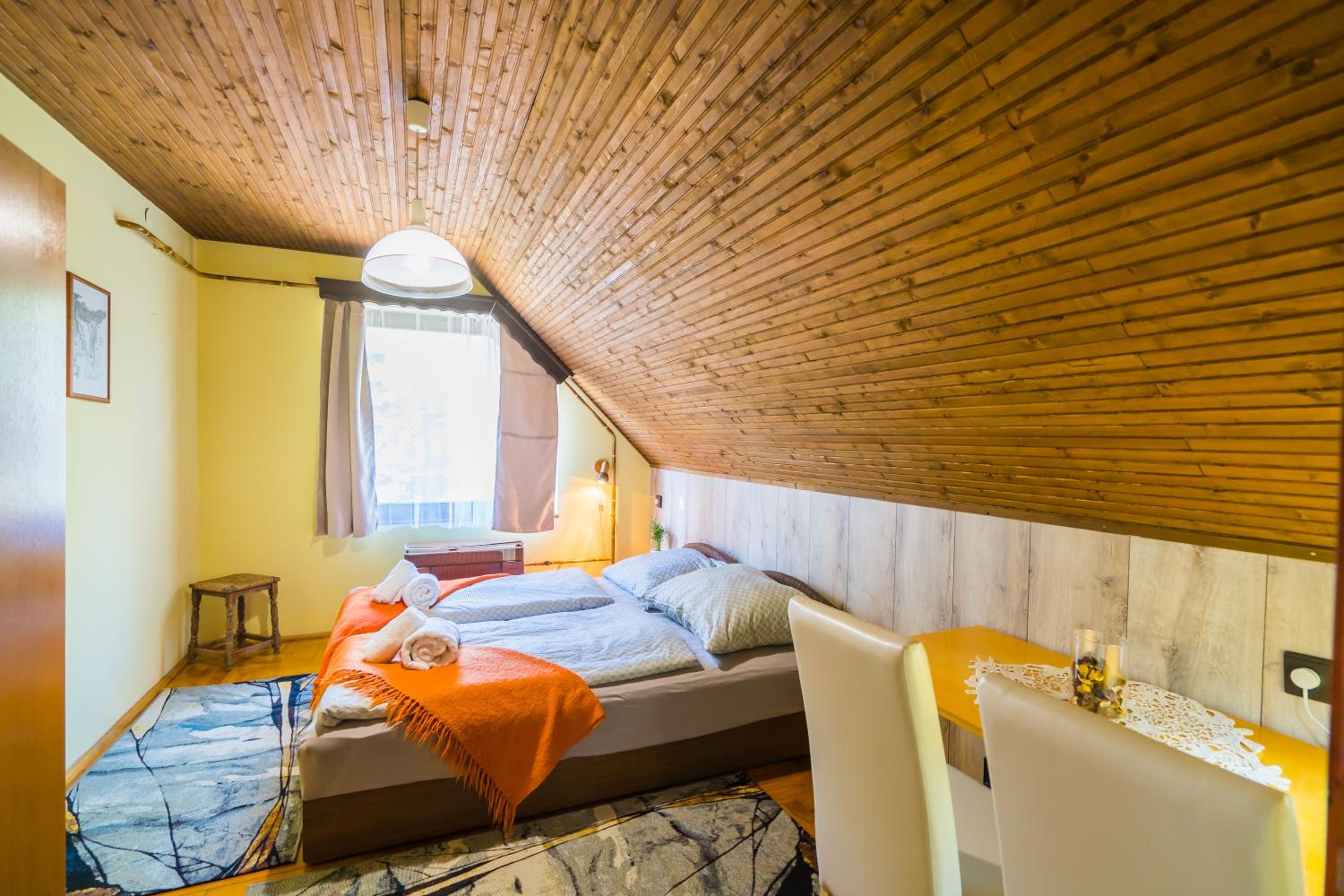 Fenyves Apartman