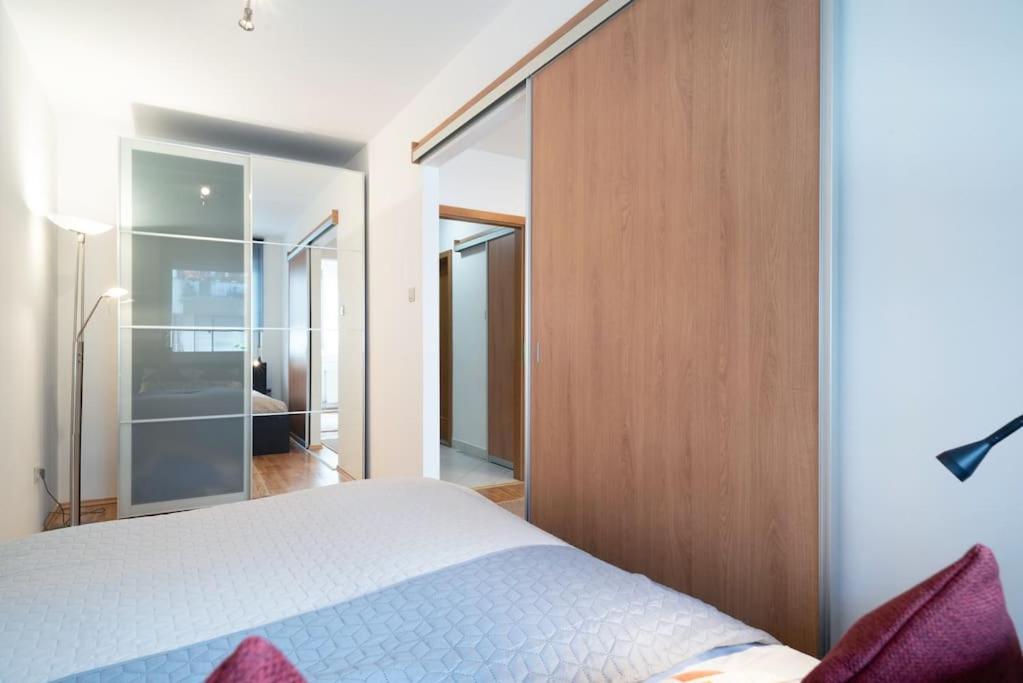 Ap. with free parking near BudapestCongress Centre view 2